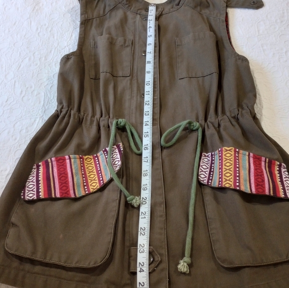 Army Green Vest in size SM - Picture 12 of 13